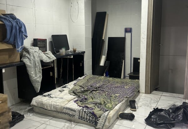 ΚΥΚΛΩΜΑ ΑΝΗΛΙΚΟΙ ΠΑΡΑΝΟΜΑ ΚΑΠΝΑ