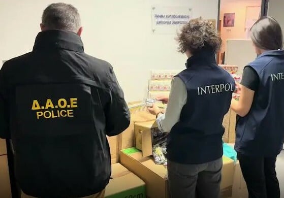 ΚΥΚΛΩΜΑ ΑΝΗΛΙΚΟΙ ΠΑΡΑΝΟΜΑ ΚΑΠΝΑ