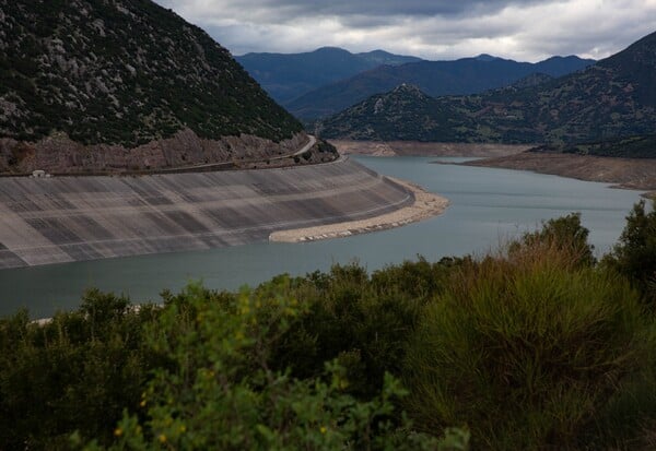 ΝΕΡΟ ΑΠΟΘΕΜΑΤΑ ΚΑΚΟΚΑΙΡΙΑ BYRON
