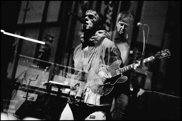 ΓΙΑ ΣΚ - James Bond: Θα ερμηνεύσουν οι Oasis το τραγούδι της νέας ταινίας;