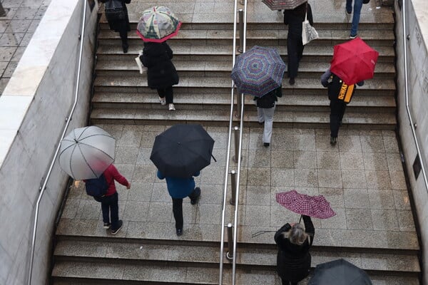 Καιρός: Υποχωρεί σταδιακά η κακοκαιρία Byron - Σε ποιες περιοχές θα επικεντρωθούν τα έντονα φαινόμενα