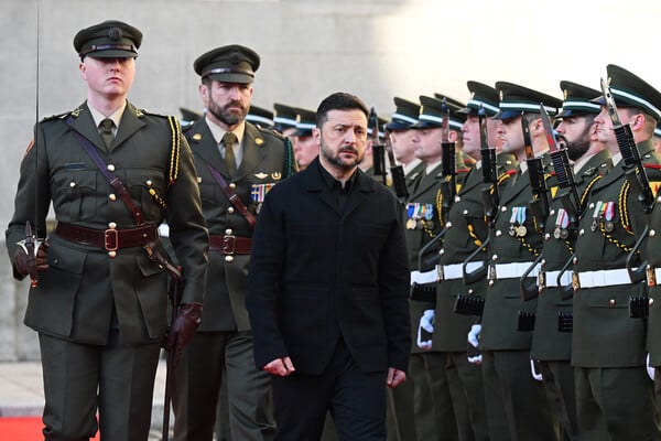 Τι ξημερώνει για την Ουκρανία; Η μάχη για ειρήνη χωρίς παραχωρήσεις