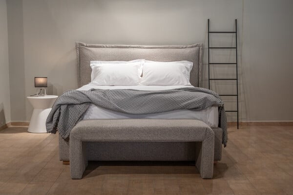 SYNTETAS HOME: 100 χρόνια χειροποίητης τέχνης που μεταμορφώνει το σπίτι σε προσωπική ιστορία