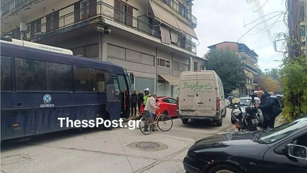 ΑΓΡΟΤΕΣ ΜΠΛΟΚΑ ΓΡΑΦΕΙΟ ΤΣΙΑΡΑ ΚΑΡΔΙΤΣΑ