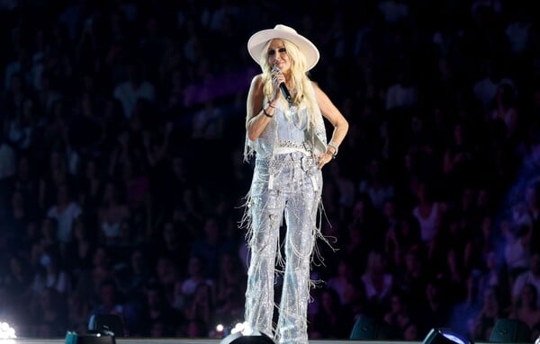 ΑΝΝΑ ΒΙΣΣΗ ΝΥΧΤΕΡΙΝΕΣ ΕΜΦΑΝΙΣΕΙΣ