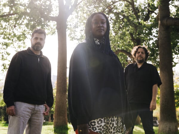 Οι Hume Assine έφτιαξαν ένα dance κομμάτι που το διαμορφώνεις όπως θες! 