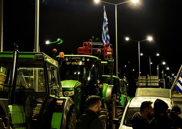 «Να παραμείνει ζωντανή η ύπαιθρος»: Οι αγρότες δεν υποχωρούν – Τι σχεδιάζουν για τις επόμενες ημέρες