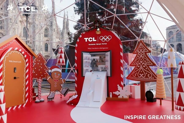 Η TCL έφερε τη μαγεία των Χριστουγέννων και τον παλμό των Χειμερινών Ολυμπιακών στο Μιλάνο