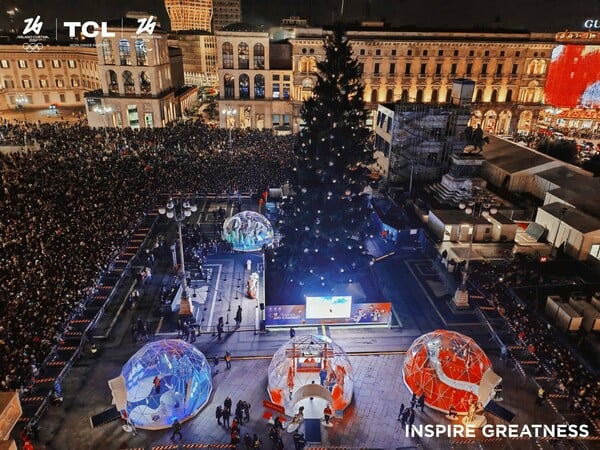 Η TCL έφερε τη μαγεία των Χριστουγέννων και τον παλμό των Χειμερινών Ολυμπιακών στο Μιλάνο