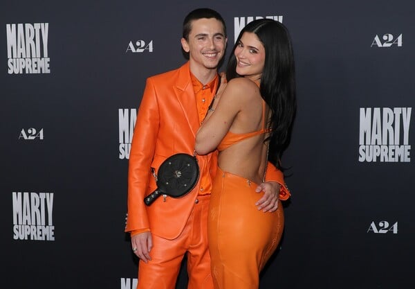 ΚΑΙΛΙ ΤΖΕΝΕΡ ΤΟΜΟΤΕ ΣΑΛΑΜΕ ΠΟΡΤΟΚΑΛΙ