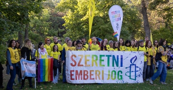 Ανακρίσης, απολύσεις και ποινές φυλάκισης: Η πραγματικότητα στην Ουγγαρία του Όρμπαν για τη ΛΟΑΤΚΙ+ κοινότητα 