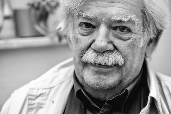 Απόστολος Βέττας: «Στο θέατρο οι πιστοί δηλώνουν την πίστη τους με το χειροκρότημα»