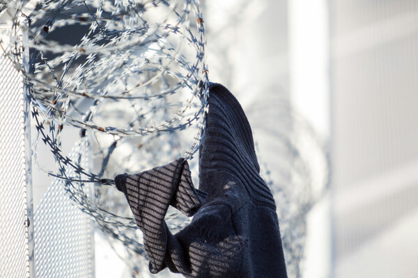 ΜΕΤΑΝΑΣΤΕΣ ΚΑΛΑΙ ΓΑΛΛΙΑ ΑΚΡΟΔΕΞΙΟΙ