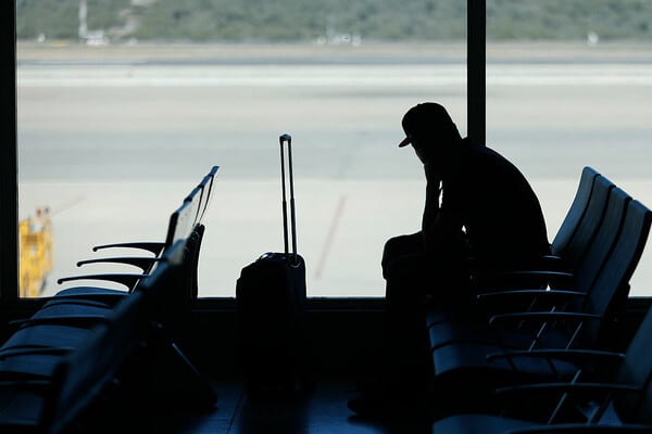 SOCIAL MEDIA ΕΛΕΓΧΟΣ ΗΠΑ ΑΕΡΟΔΡΟΜΙΟ