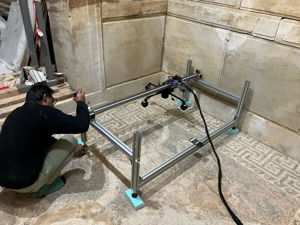 ΥΠΠΟ: Το ταφικό μνημείο του Τύμβου Καστά στην Αμφίπολη φωτίζεται με νέα χρώματα