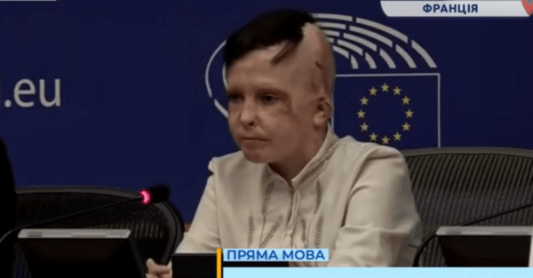 Ουκρανία: «Την είδα κάτω από τα ερείπια και της είπα αντίο» - Συγκίνησε ο 11χρονος Ρόμαν στο Ευρωπαϊκό Κοινοβούλιο