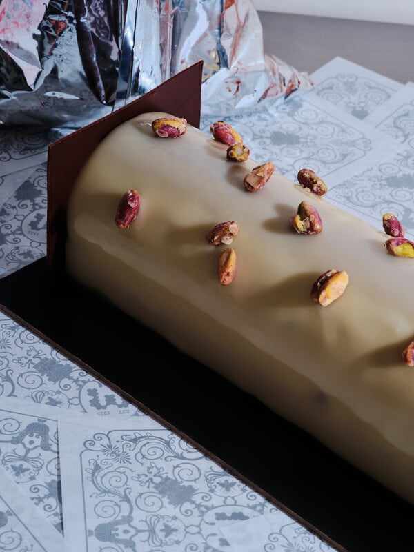 Χριστουγεννιάτικος κορμός, μια γλυκιά ιστορία που συνεχίζεται στα καλύτερα ζαχαροπλαστεία της πόλης