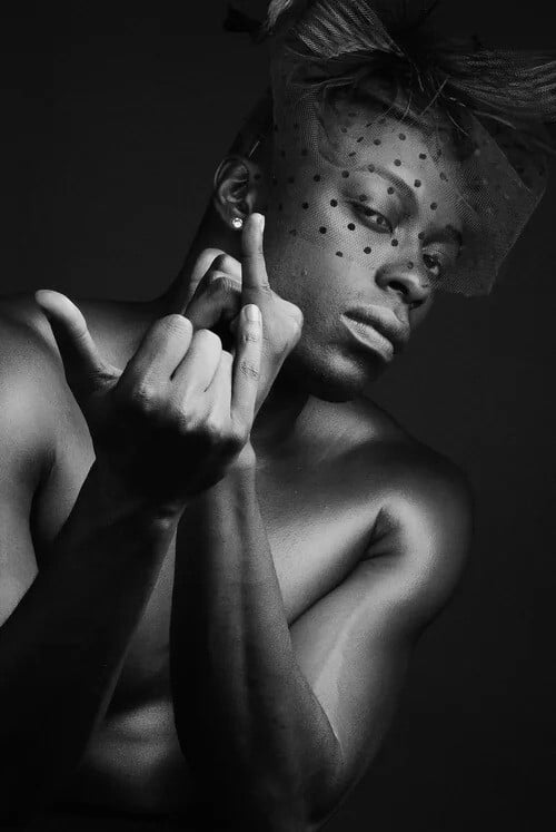 *Το δέρμα που κατοικώ/από τον Πάνο Μιχαήλ