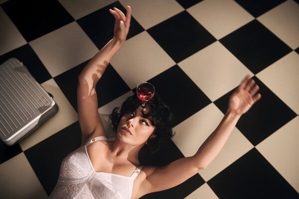 *Το δέρμα που κατοικώ/από τον Πάνο Μιχαήλ