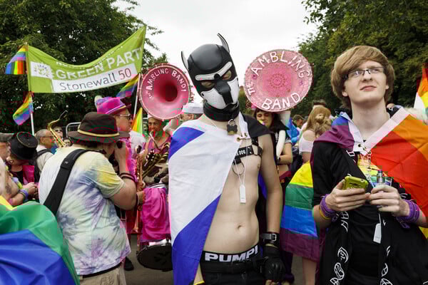 *Το δέρμα που κατοικώ/από τον Πάνο Μιχαήλ