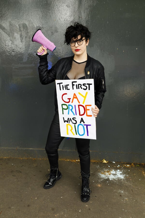 *Το δέρμα που κατοικώ/από τον Πάνο Μιχαήλ