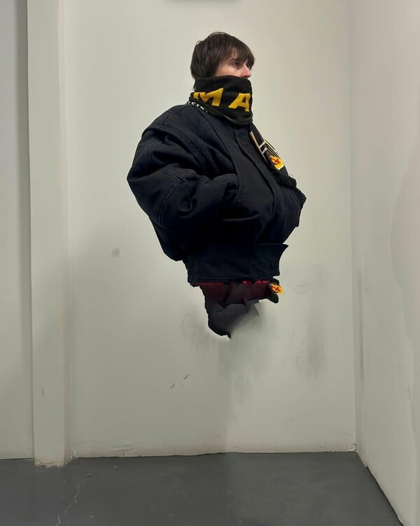 *Το δέρμα που κατοικώ/από τον Πάνο Μιχαήλ