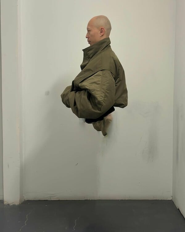 *Το δέρμα που κατοικώ/από τον Πάνο Μιχαήλ