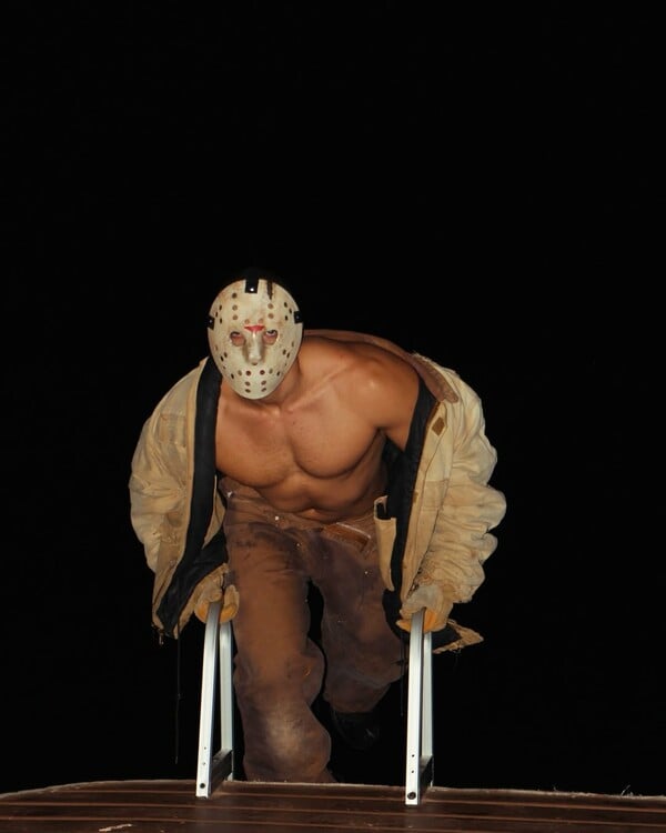 *Το δέρμα που κατοικώ/από τον Πάνο Μιχαήλ