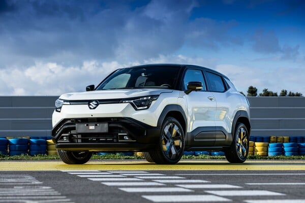 Το νέο Suzuki e Vitara οδηγεί τη Suzuki στο μέλλον