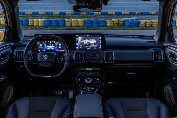 Το νέο Suzuki e Vitara οδηγεί τη Suzuki στο μέλλον