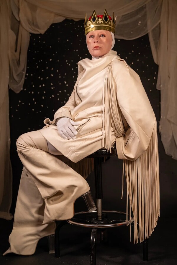 *Το δέρμα που κατοικώ/από τον Πάνο Μιχαήλ