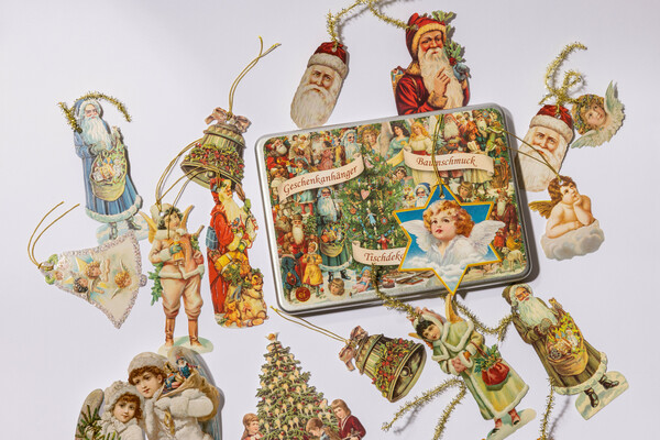 Τα ωραιότερα χριστουγεννιάτικα στολίδια της πόλης