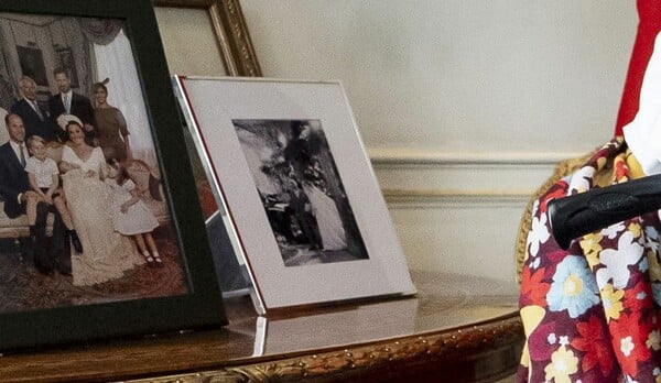 Η φωτογραφία της Μέγκαν Μαρκλ που ξεχωρίζει στο σπίτι του βασιλικού ζεύγους