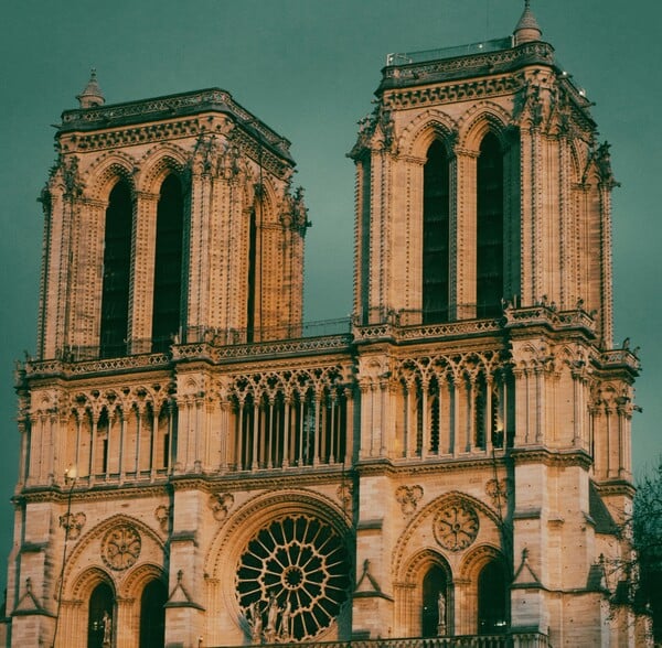 ΓΑΛΛΙΑ ΠΑΝΑΓΙΑ ΤΩΝ ΠΑΡΙΣΙΩΝ