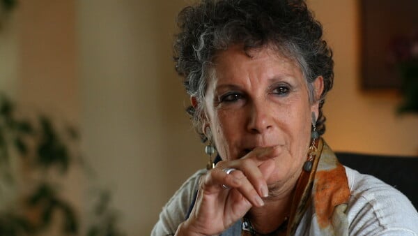 Είναι το «Singapore Sling» η πιο παρεξηγημένη ταινία του ελληνικού σινεμά;