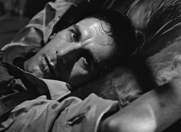 Είναι το «Singapore Sling» η πιο παρεξηγημένη ταινία του ελληνικού σινεμά;