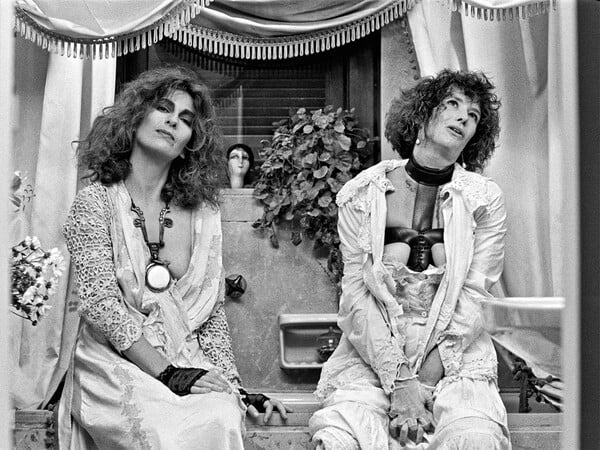 Είναι το «Singapore Sling» η πιο παρεξηγημένη ταινία του ελληνικού σινεμά;