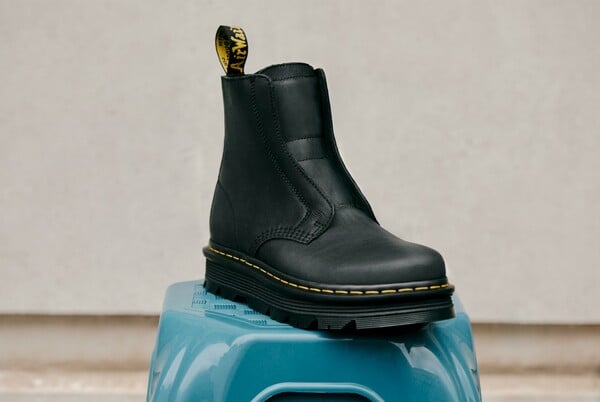 Η τέχνη της άνεσης: Η Dr. Martens επανασυστήνει τη Zebzag Sole μέσα από μια νέα σιλουέτα