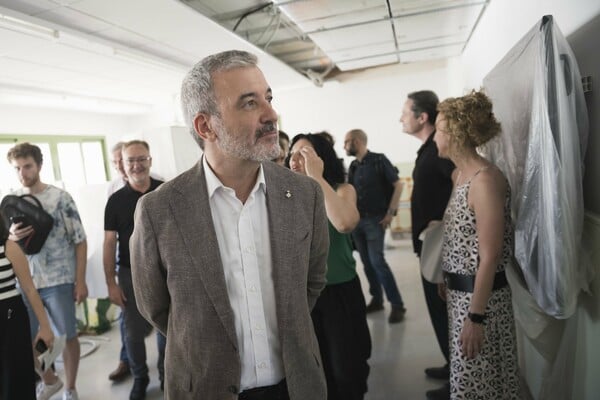 Το υψηλό κόστος στέγασης στην Ευρώπη μοιάζει με «νέα πανδημία», λέει ο δήμαρχος της Βαρκελώνης