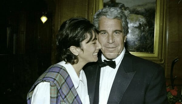 ΤΖΕΦΡΙ ΕΠΣΤΑΪΝ ΓΚΙΣΛΕΪ ΜΑΞΓΟΥΕΛ