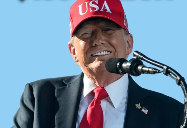 ΤΡΑΜΠ ΑΛΚΟΟΛΙΚΟΣ