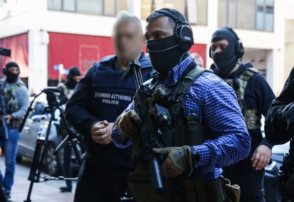 ΕΛΛΗΝΑΣ ΕΣΚΟΜΠΑΡ ΚΟΚΑΙΝΗ ΕΠΙΧΕΙΡΗΣΗ ΙΠΑΛΛΟΣ