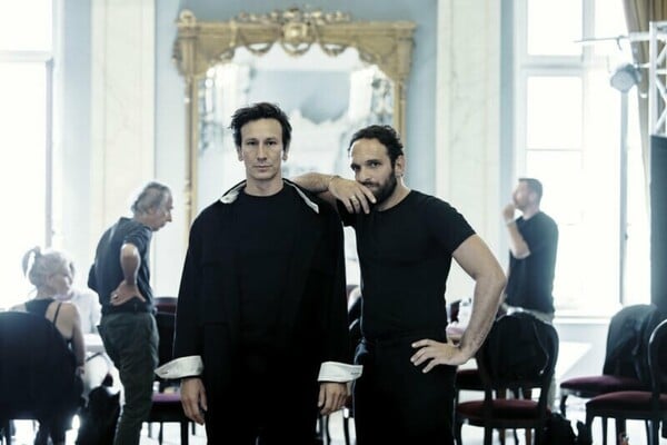 Δέκα παραστάσεις για τις γιορτές 