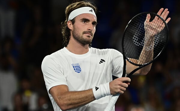 Στέφανος Τσιτσιπάς: Ο δικηγόρος του προσκόμισε στοιχεία που δείχνουν ότι δεν οδηγούσε ο τενίστας