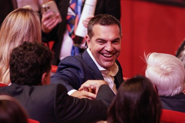 Η απώλεια του Κώστα Σημίτη, η επιστροφή του Ντόναλντ Τραμπ και το κίνημα των Τεμπών