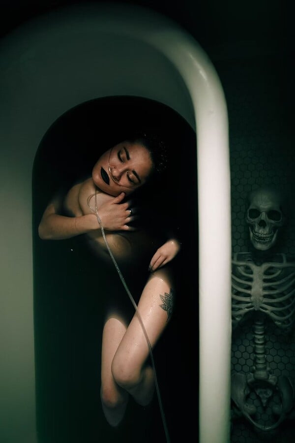 *Ακόμη και το πιο σφοδρό ξυράφι υπήρξε κάποτε λουλούδι/ από τον Πάνο Μιχαήλ