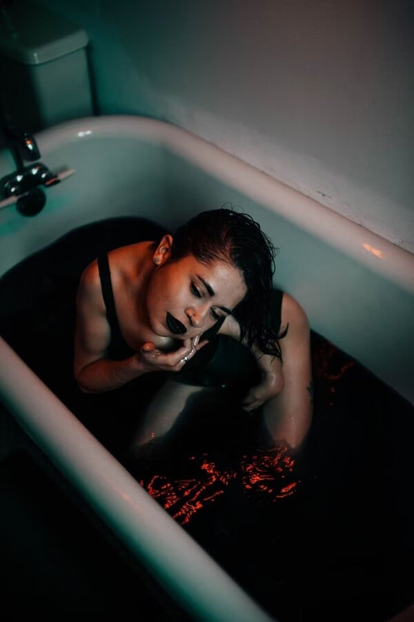 *Ακόμη και το πιο σφοδρό ξυράφι υπήρξε κάποτε λουλούδι/ από τον Πάνο Μιχαήλ