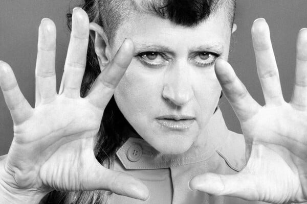 *Ακόμη και το πιο σφοδρό ξυράφι υπήρξε κάποτε λουλούδι/ από τον Πάνο Μιχαήλ