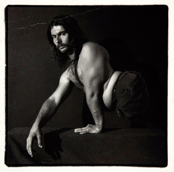 *Ακόμη και το πιο σφοδρό ξυράφι υπήρξε κάποτε λουλούδι/ από τον Πάνο Μιχαήλ