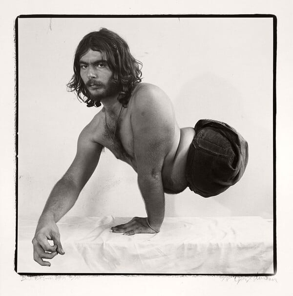 *Ακόμη και το πιο σφοδρό ξυράφι υπήρξε κάποτε λουλούδι/ από τον Πάνο Μιχαήλ